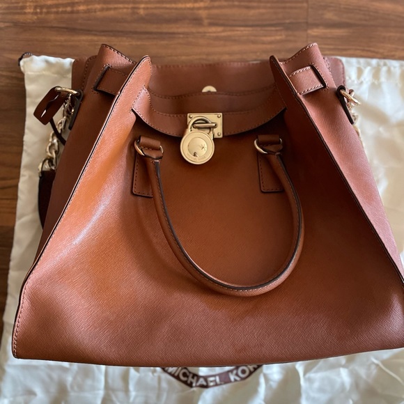 Michael Kors purse - Picture 7 of 9